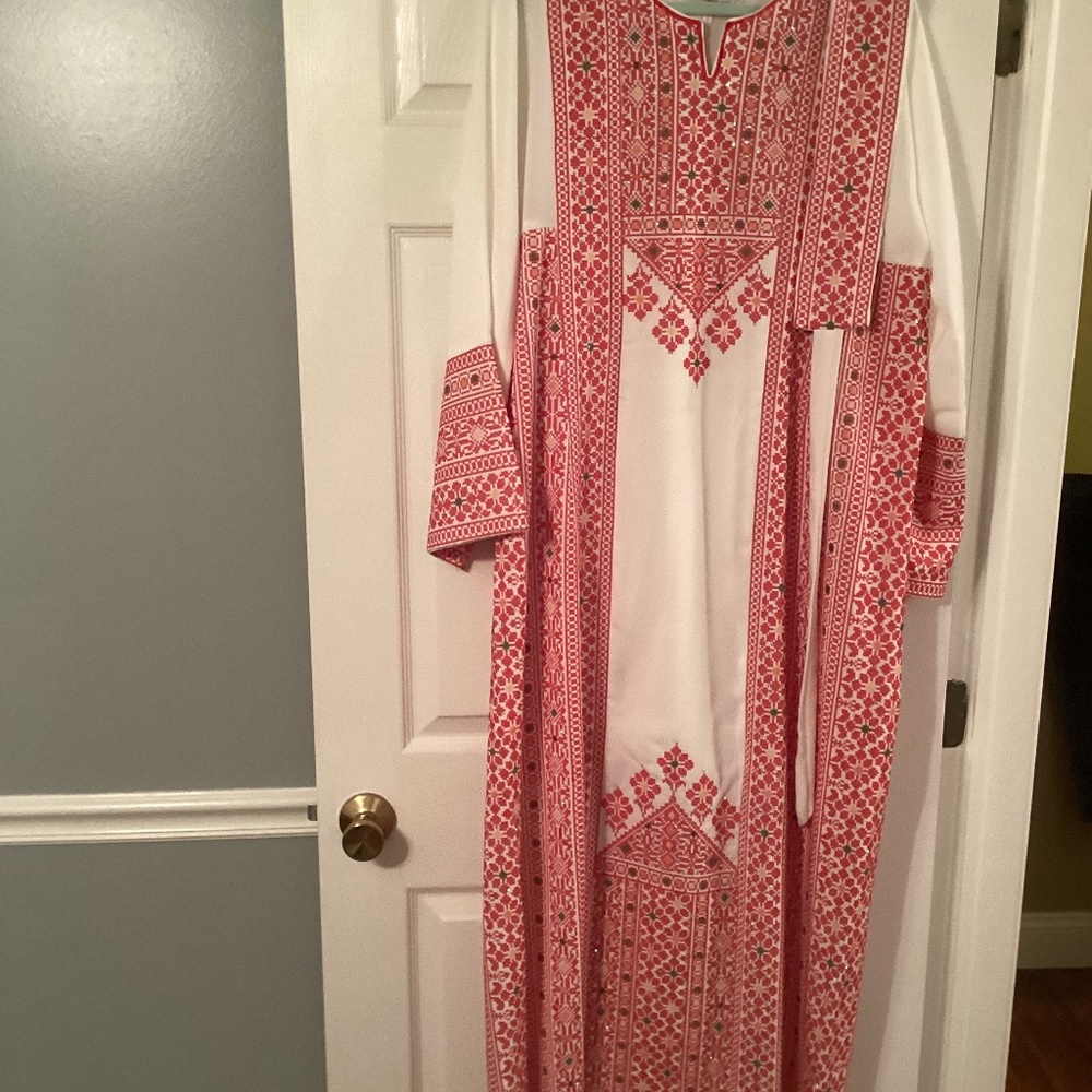 Palestinian Thobe brand new size 3